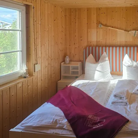 Turmhaus 9 *